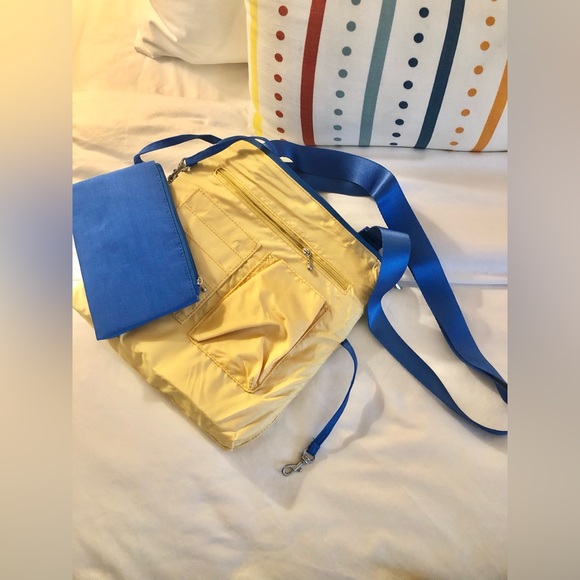 🪆New-with-tags! Light Blue Baggallini  Crossbody Travel Purse - Picture 10 of 13